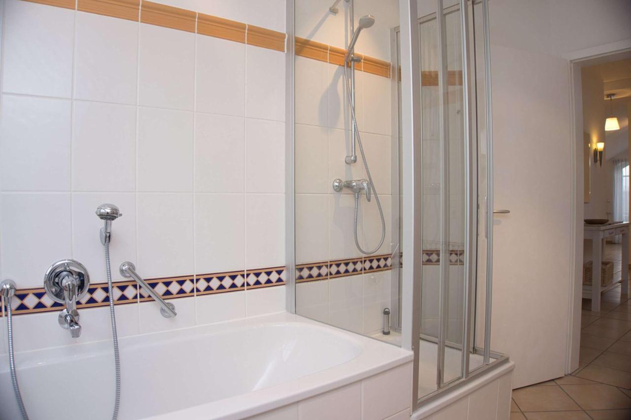 Balkon Mit Traumhaften Meerblick, Gratis Nutzung Vom Ahoi Erlebnisbad Und Sauna In Sellin Duenenhaus Fewo05 Goehren  Luaran gambar